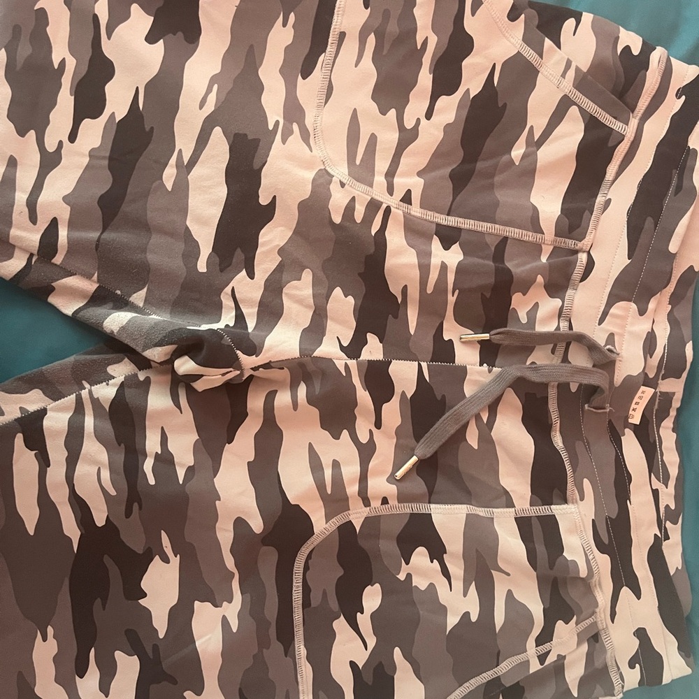ZYIA Active Gray Camouflage Pants